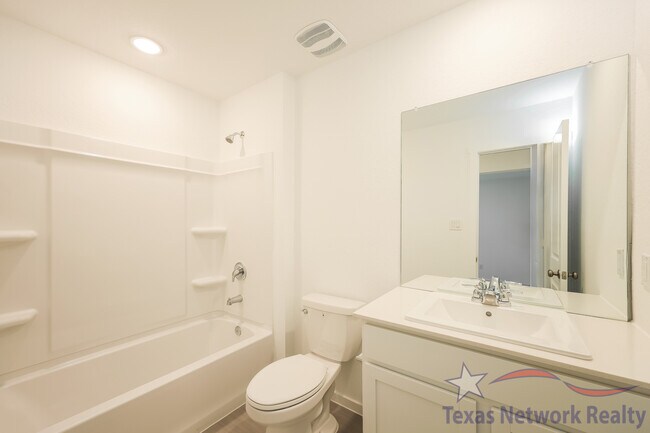 Building Photo - 8523 Logan Sapphire