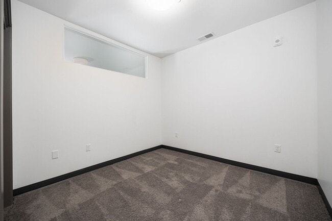 Interior Photo - Vera on Broad