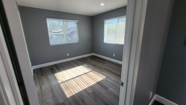 Foto del edificio - 15269 Ramona Ave