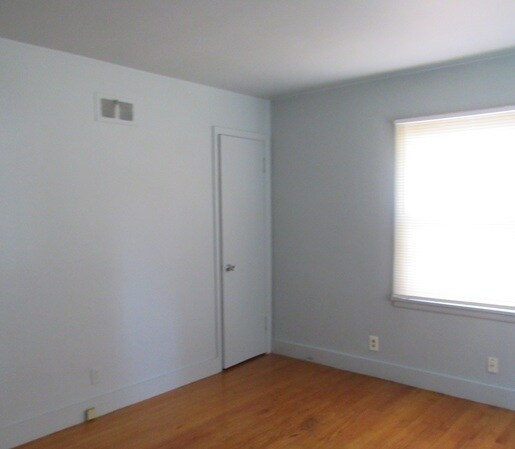 Foto del edificio - 4645-4647 W Fond du Lac Ave
