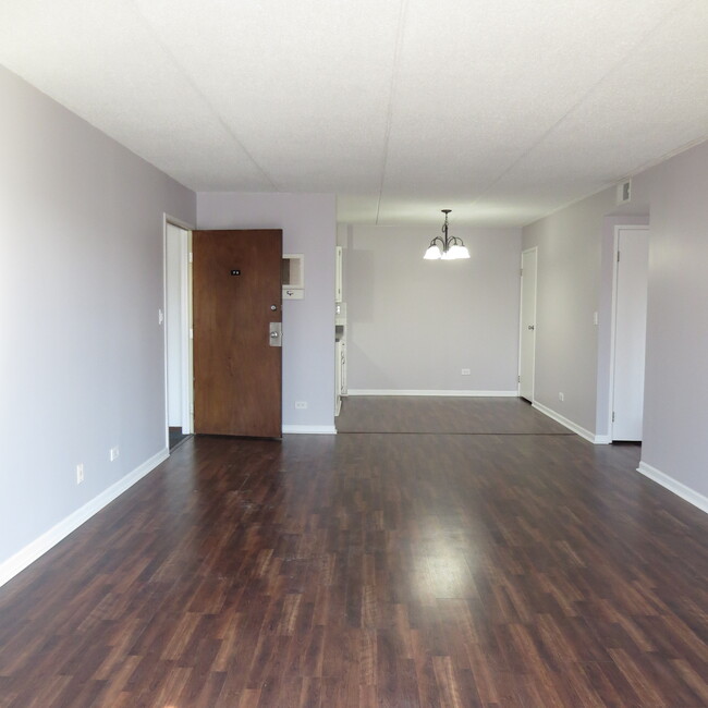 Foto del edificio - 5S070 Pebblewood Ln