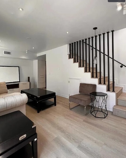 Building Photo - 2684 Greenfield Ave