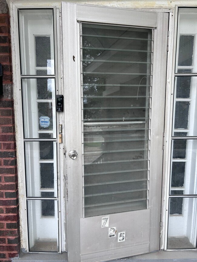 Foto del edificio - 725 N 39th St