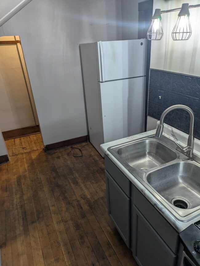 Building Photo - 507 S 9th St