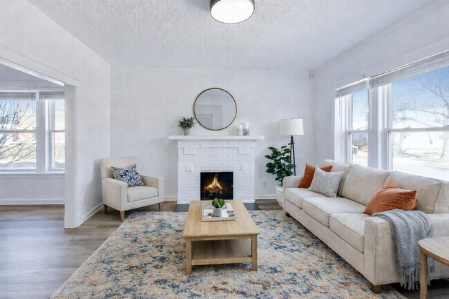 Foto del edificio - 3047 W Berteau Ave