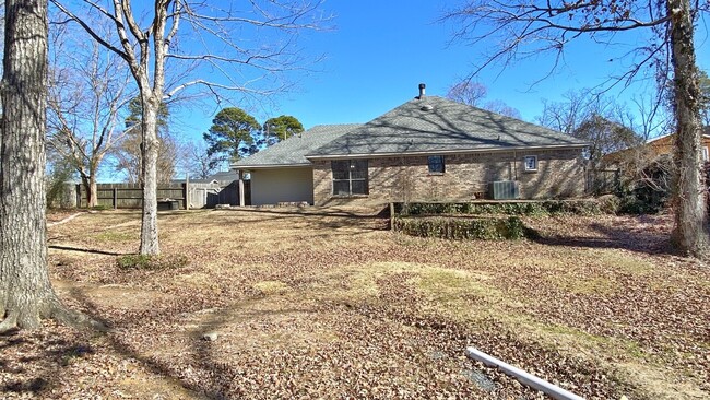 Building Photo - 206 Stonecliff Drive
