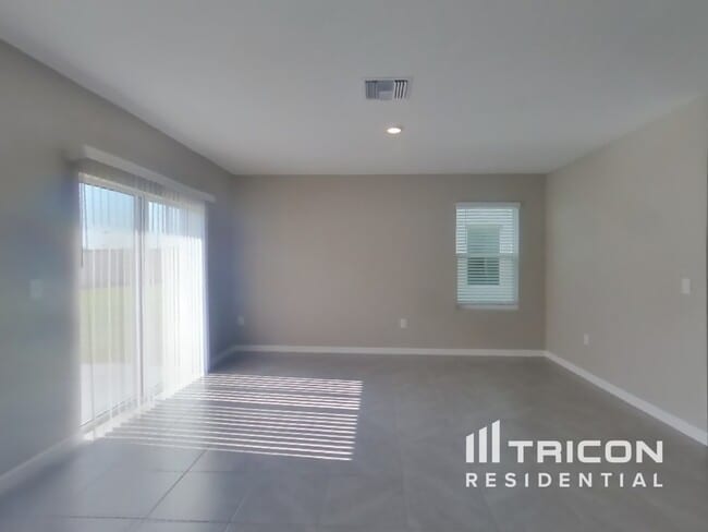 Foto del edificio - 7123 Broad River Ave