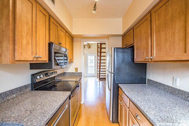 Foto del edificio - Charming Condo in Historic San Marco with River Views