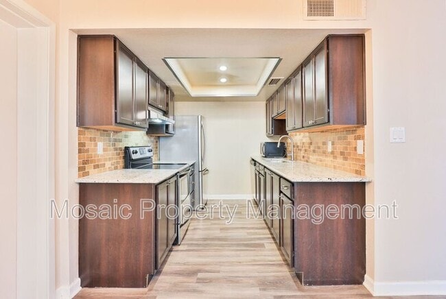 Foto del edificio - 1223 N Granite Reef Rd