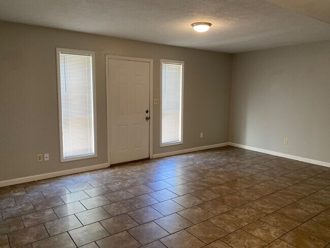 Building Photo - 884 Old Hickory Blvd