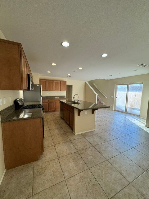 Foto del edificio - 1425 Silverberry Ln