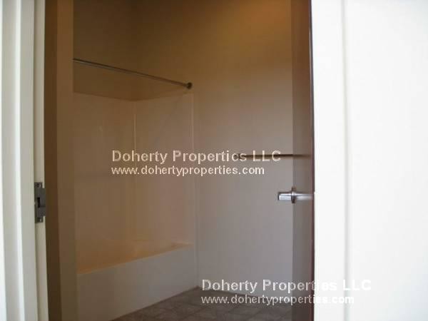 Foto del edificio - Downtown Lowell Loft: Dogs and Cats Welcome!