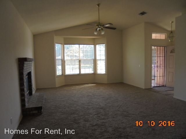 Building Photo - 1423 N Eaton Ave