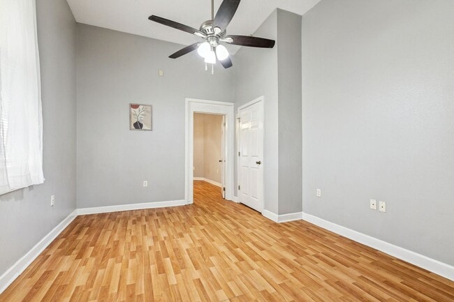 Building Photo - 716 Delery St