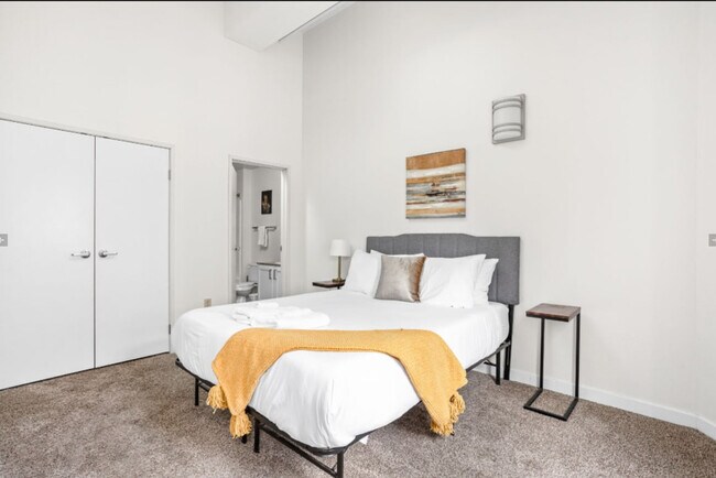 Foto del edificio - 50 N Illinois St