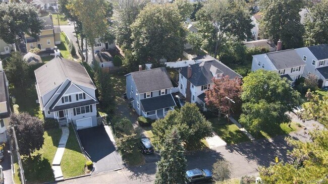 Foto del edificio - 86 Brown Rd