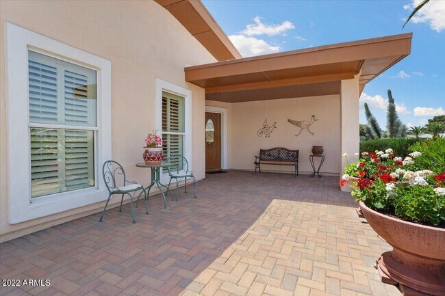 Foto del edificio - 10653 W Welk Dr