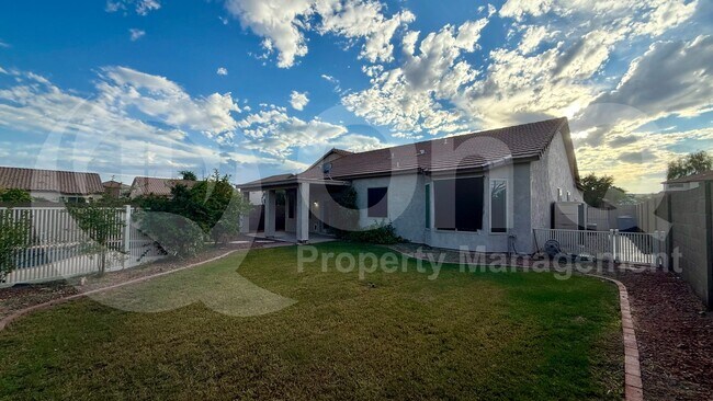 Building Photo - 173 N Pineview Dr