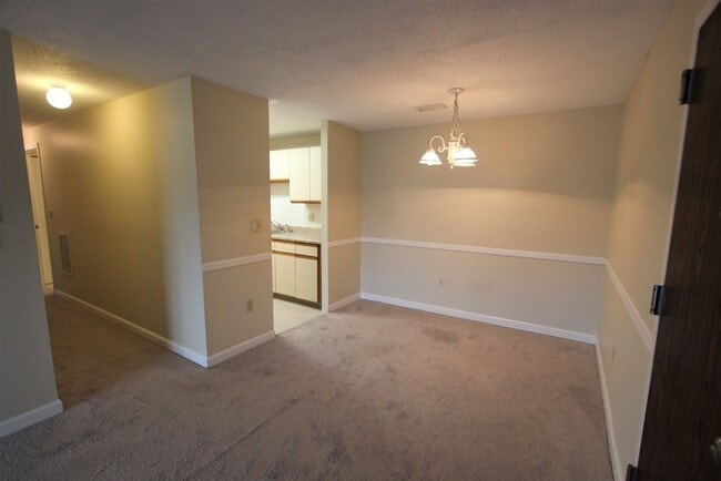 Foto del edificio - 1005 Franklin Crossing Rd