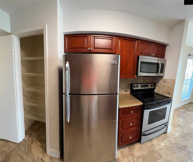 Foto del edificio - 805 Riverside Dr