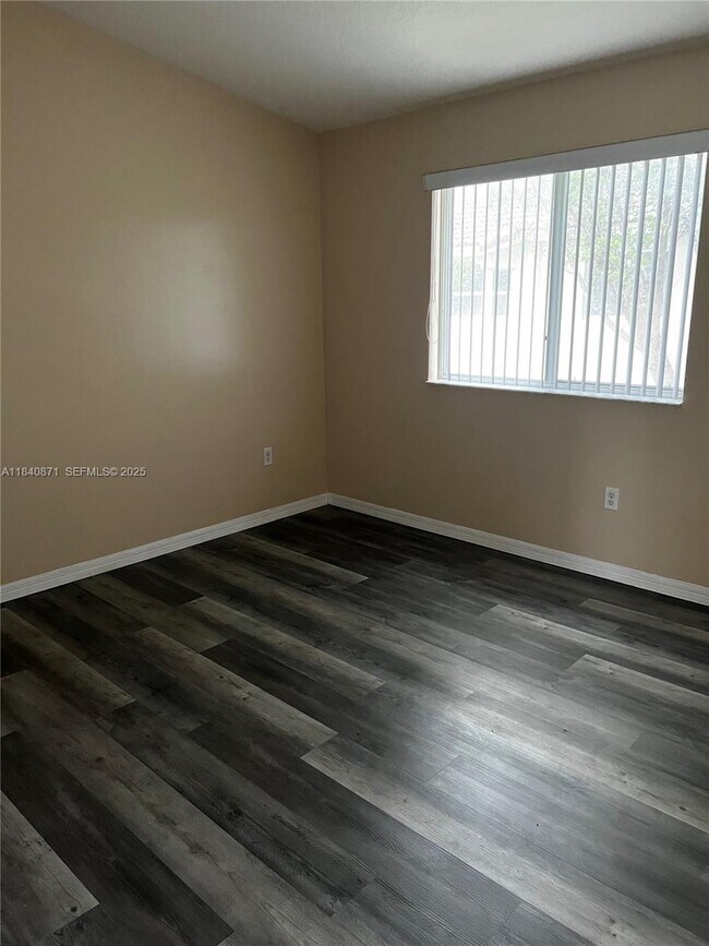 Foto del edificio - 2911 SE 13th Ave