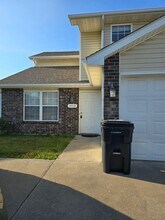 Building Photo - 5713-5715-5715 Canaveral Dr