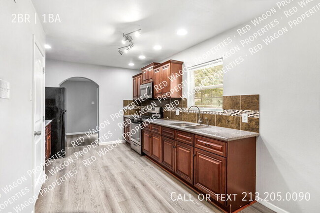 Building Photo - 1336 W Ridgewood Ct