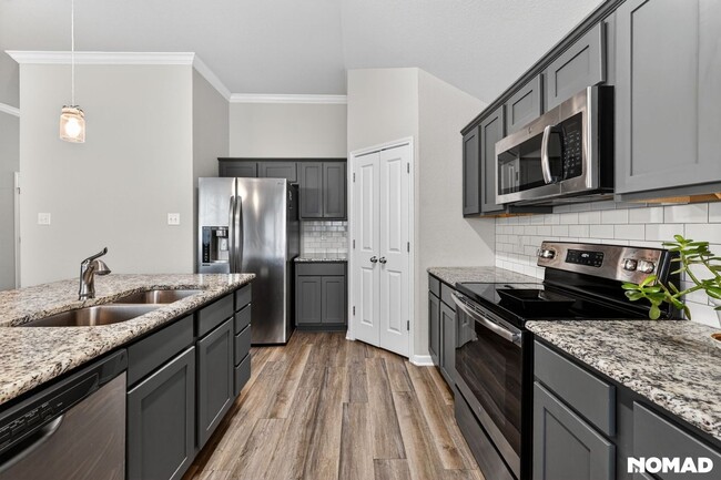 Building Photo - 7328 Hudson Grove Dr