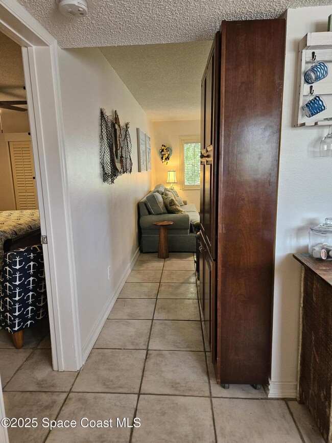 Foto del edificio - 136 Beach Park Ln