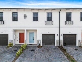 Building Photo - 1161 SW 6th Ct