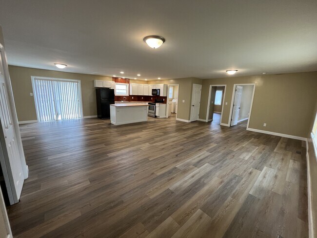 Foto del edificio - 425 Paul Ave