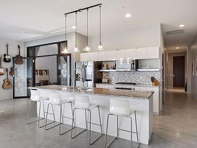 Building Photo - Contract For Deed - Cloud 9 Sky Flat Condo