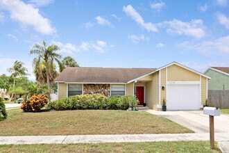 Building Photo - 108 Greenbriar Dr