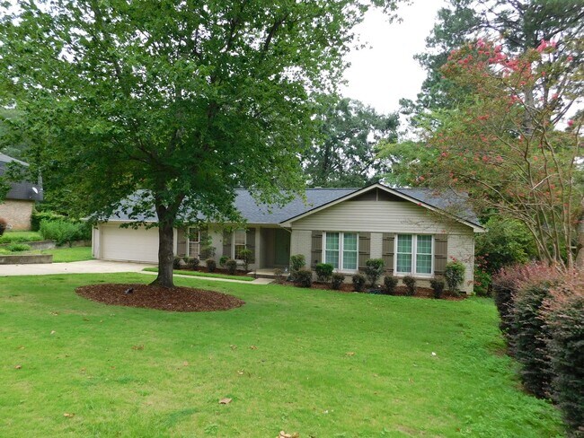 Foto del edificio - 1213 Heritage Ln