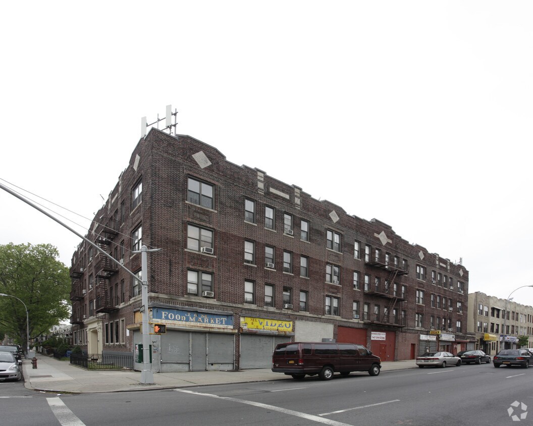 Building Photo - 244 Rogers Ave