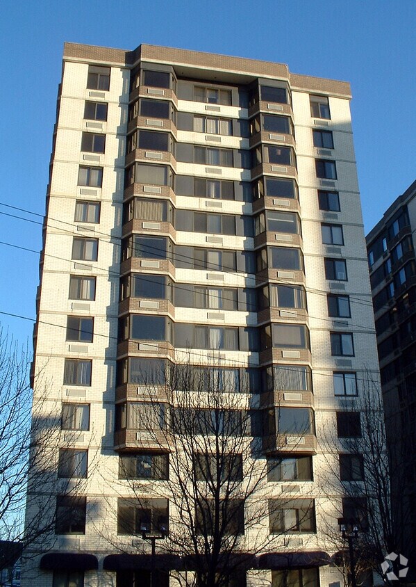 World Plaza North Apartments in Hackensack, NJ