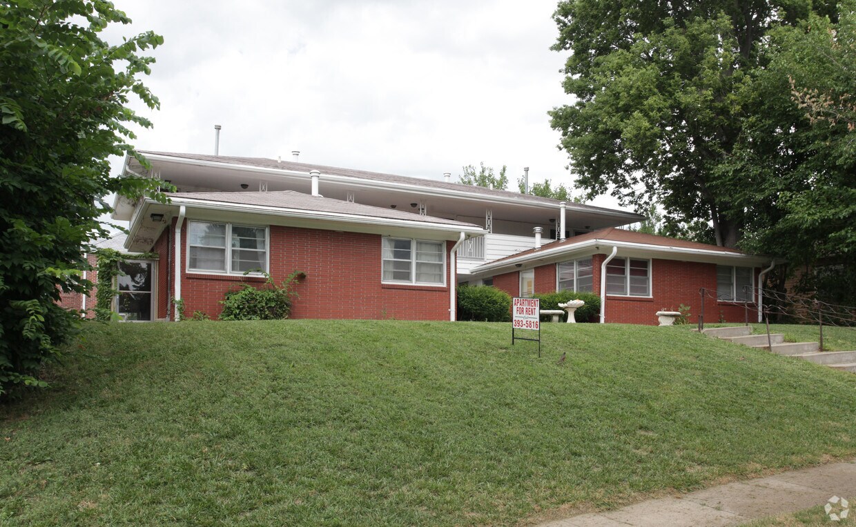 Susann Apartment Apartments in Omaha, NE