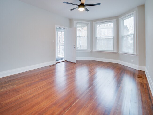 Foto del edificio - 3138 N Lawndale Ave