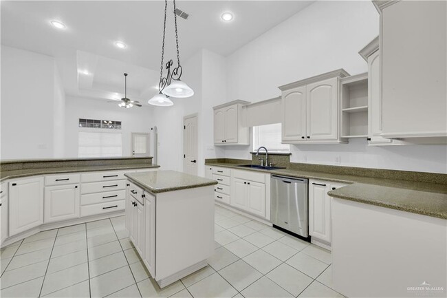 Foto del edificio - 22 Midlands Cir