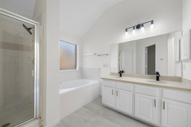 Foto del edificio - 3507 Palomar Valley Dr