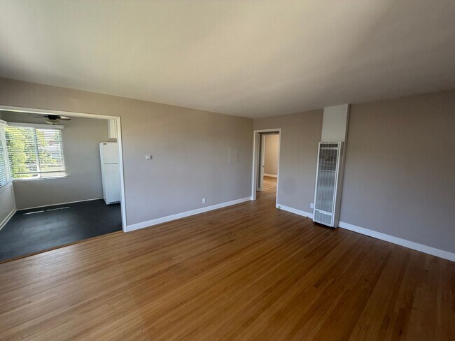 Foto del edificio - 235-237 Lynn Drive