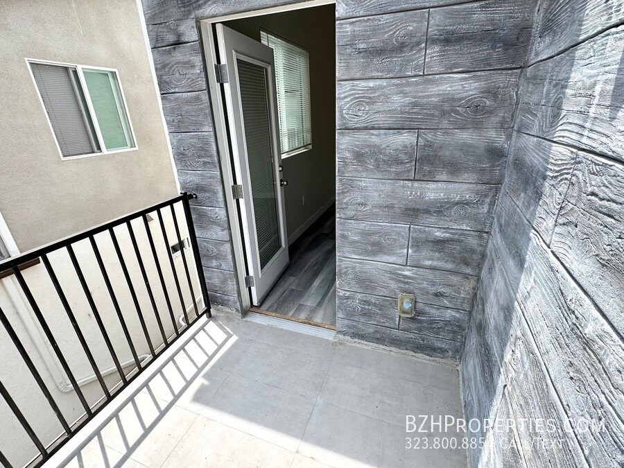 Foto del edificio - 1123 Browning Blvd