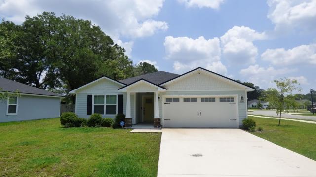 Building Photo - 4 bedroom in Jacksonville FL 32221