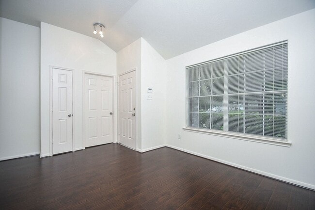 Building Photo - 13911 Sorrel Grove Ct