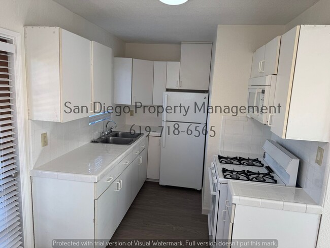 Building Photo - 656 - 4446-4450 Montalvo St