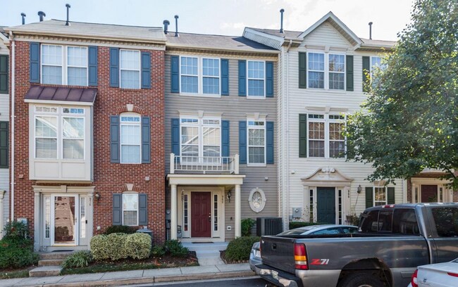 Photo - 968 Harrison Cir Townhome