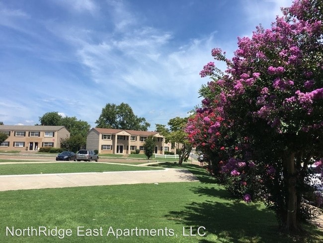 Building Photo - 1409 Lancewood Dr NW