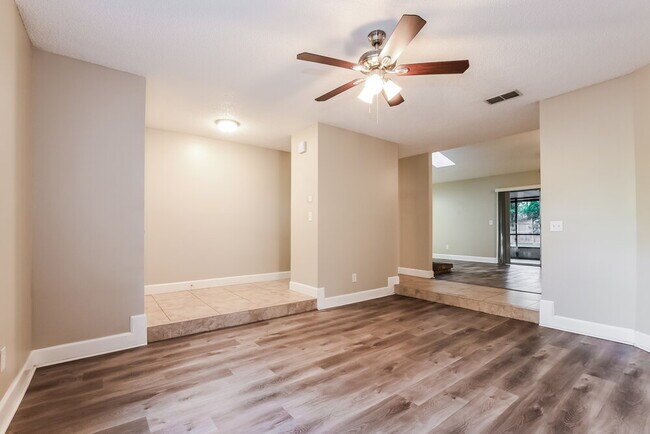 Building Photo - 3721 Jericho Dr