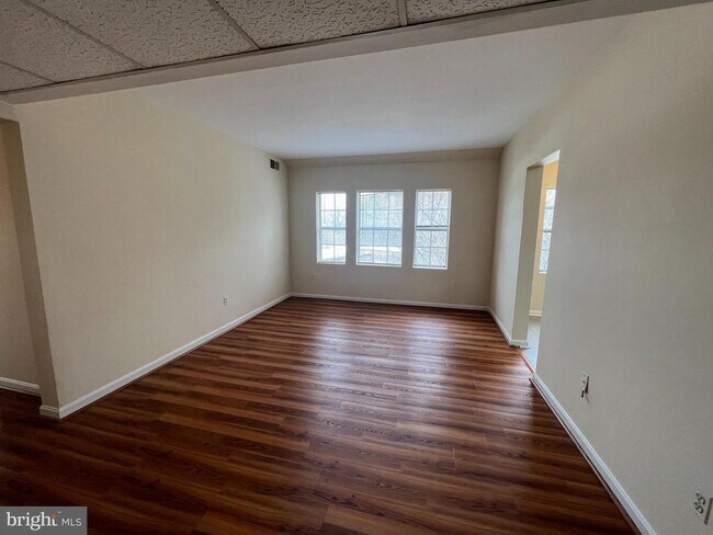 Foto del edificio - 1801 Key Blvd