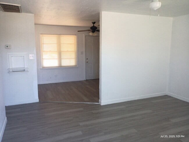 Foto del edificio - 1514 NW Smith Ave